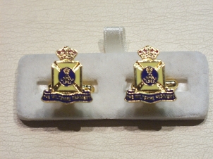 Wiltshire Regiment enamelled cufflinks - Click Image to Close
